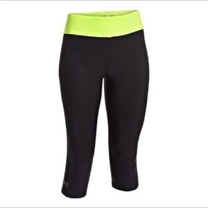 Under Armour Heat Gear fitted capri legging workout capri pant